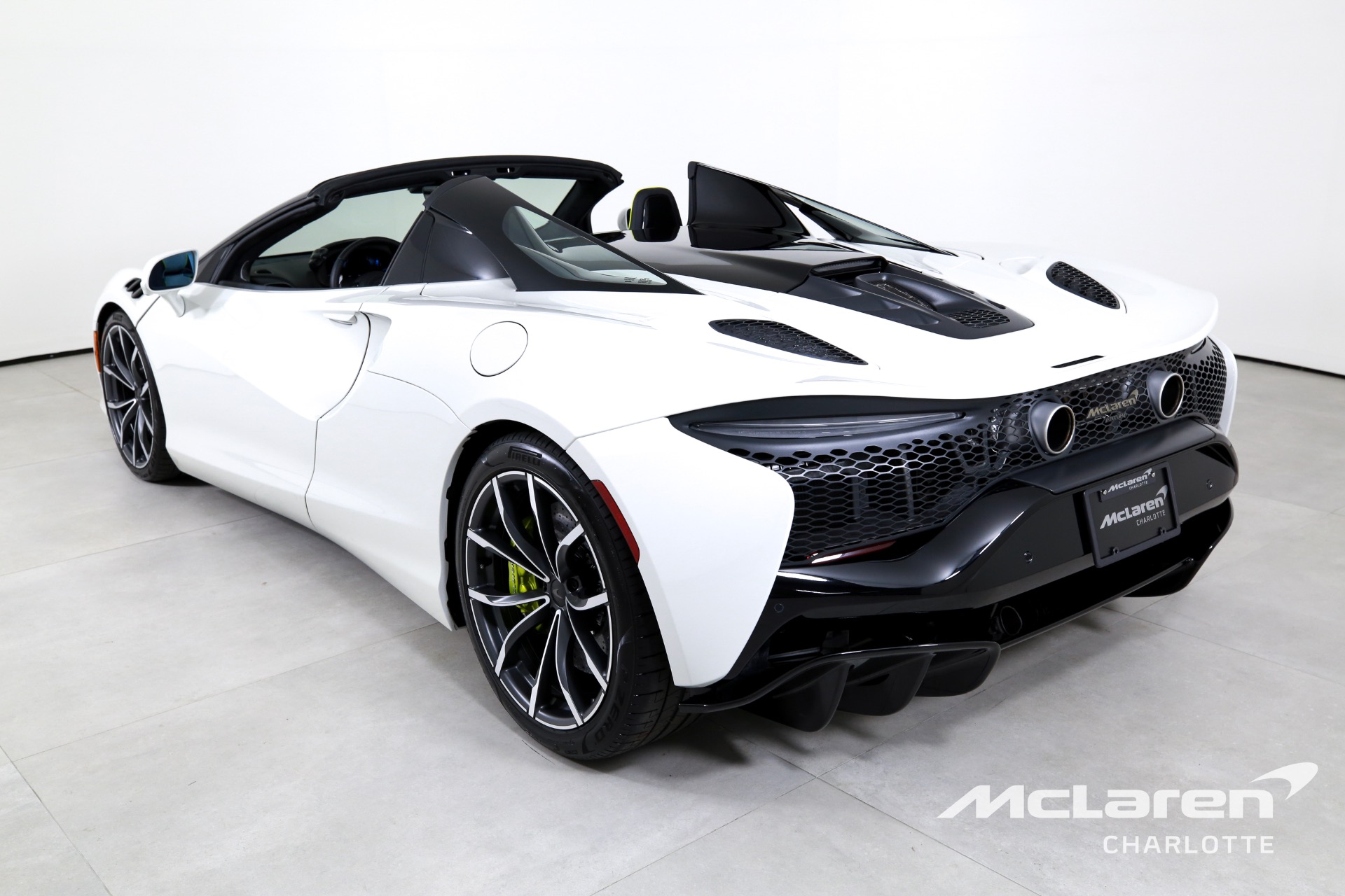 Used 2025 McLaren Artura Spider  | Charlotte, NC
