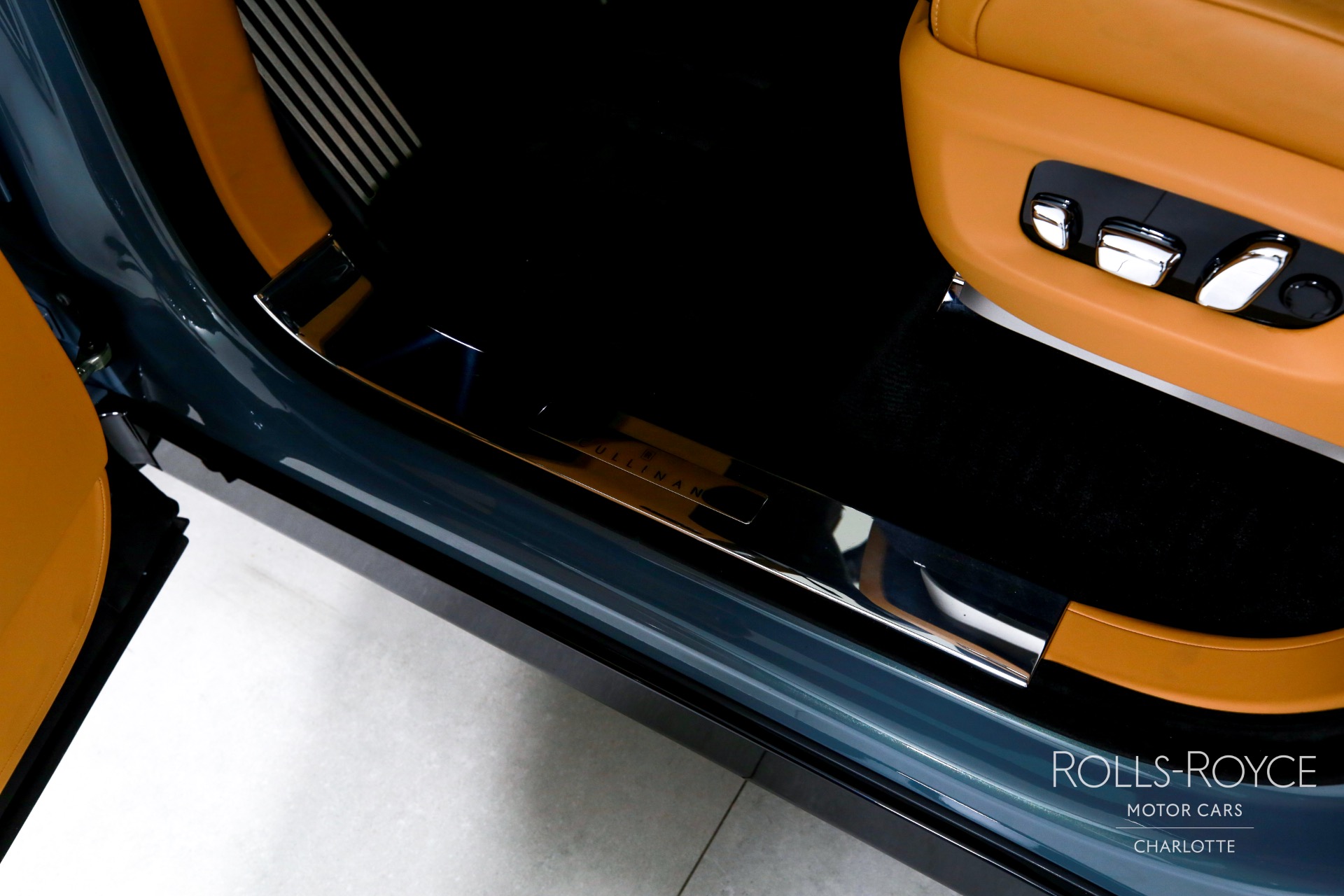 Used 2025 Rolls-Royce Cullinan  | Charlotte, NC