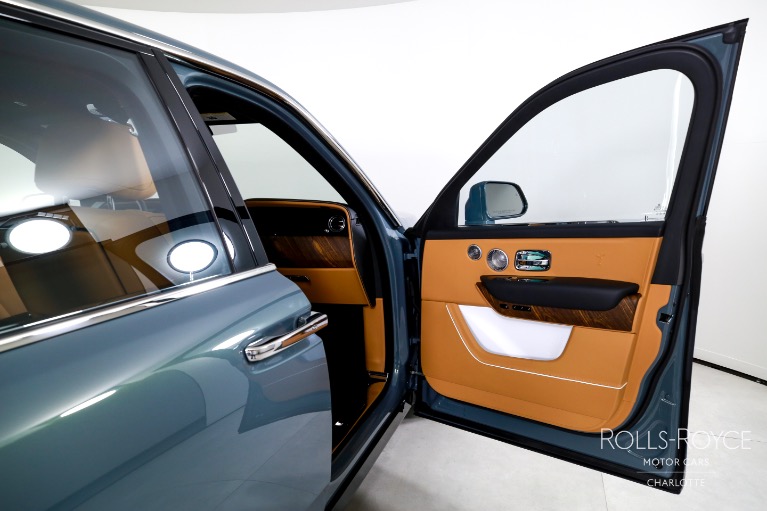 Used-2025-Rolls-Royce-Cullinan