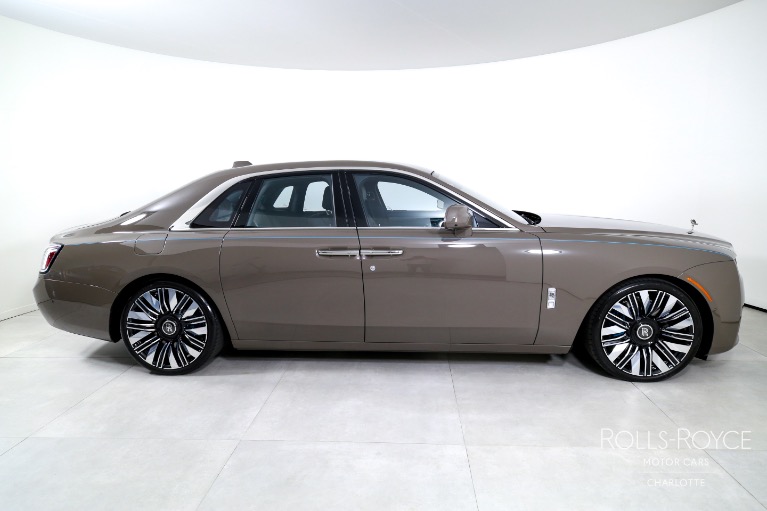 Used-2025-Rolls-Royce-Ghost