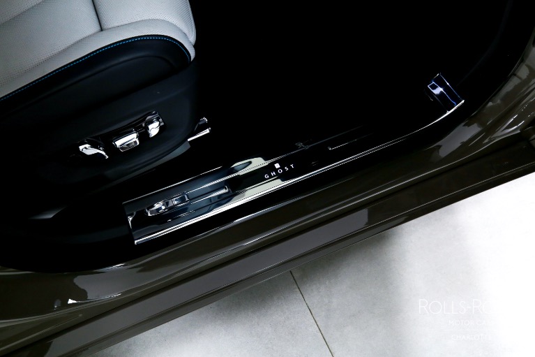 Used-2025-Rolls-Royce-Ghost