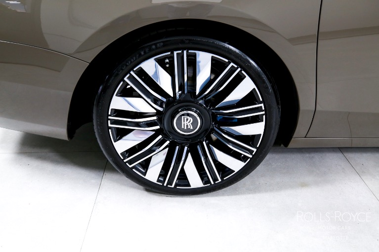 Used-2025-Rolls-Royce-Ghost