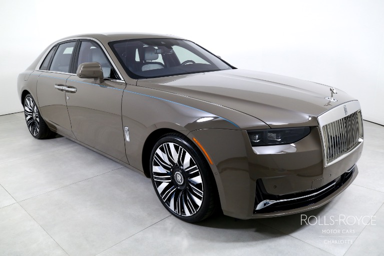 Used-2025-Rolls-Royce-Ghost