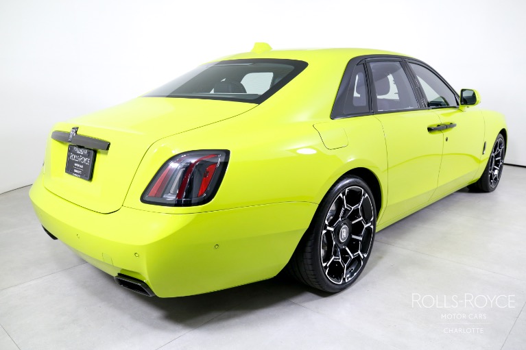 Used-2025-Rolls-Royce-Black-Badge-Ghost