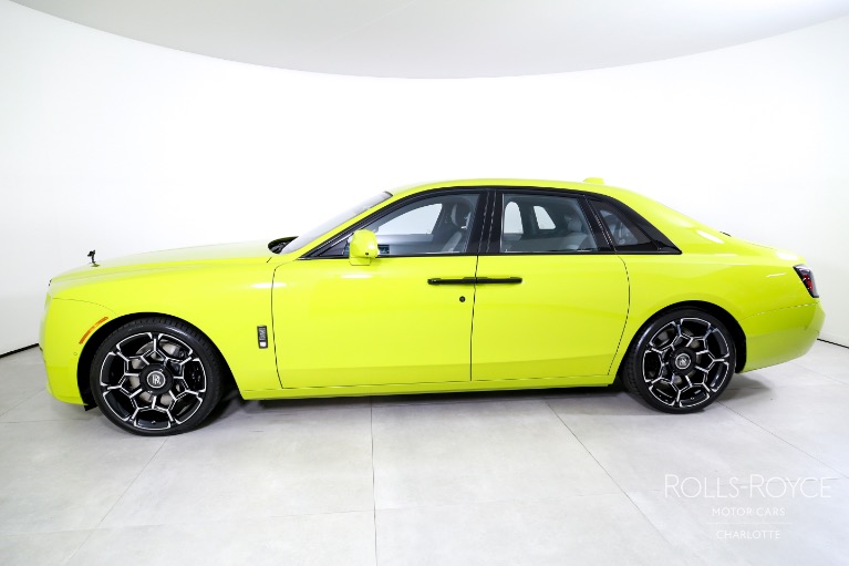 Used-2025-Rolls-Royce-Black-Badge-Ghost