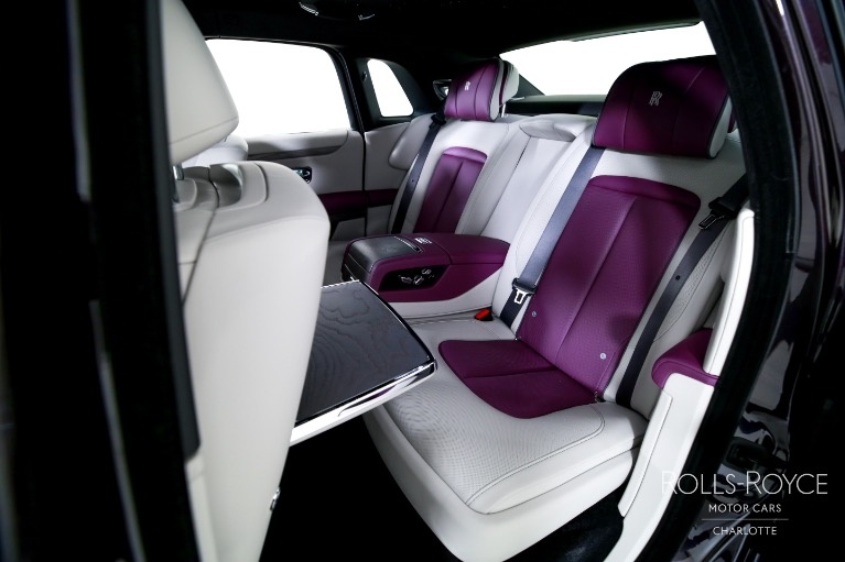 Used-2025-Rolls-Royce-Ghost