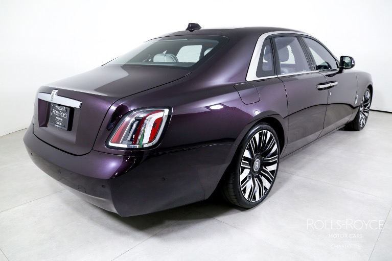 Used-2025-Rolls-Royce-Ghost
