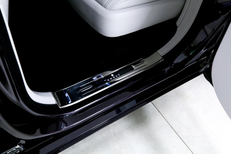 Used-2025-Rolls-Royce-Ghost