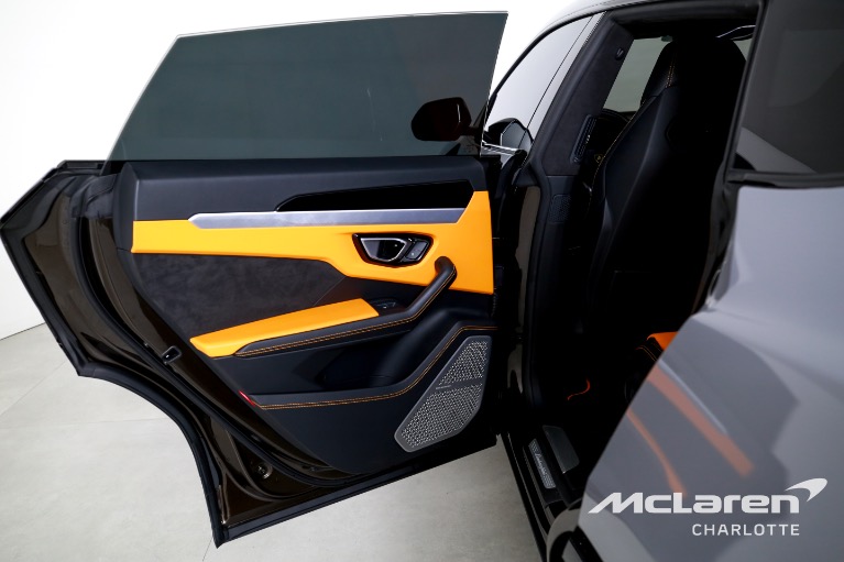 Used-2019-LAMBORGHINI-URUS