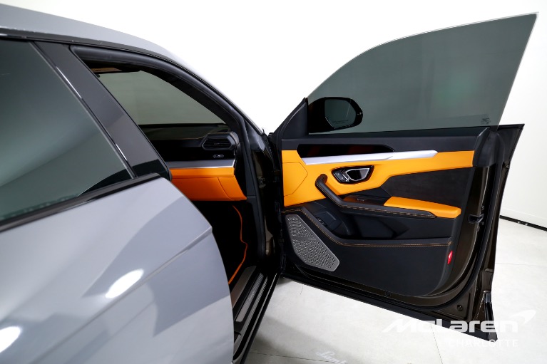 Used-2019-LAMBORGHINI-URUS