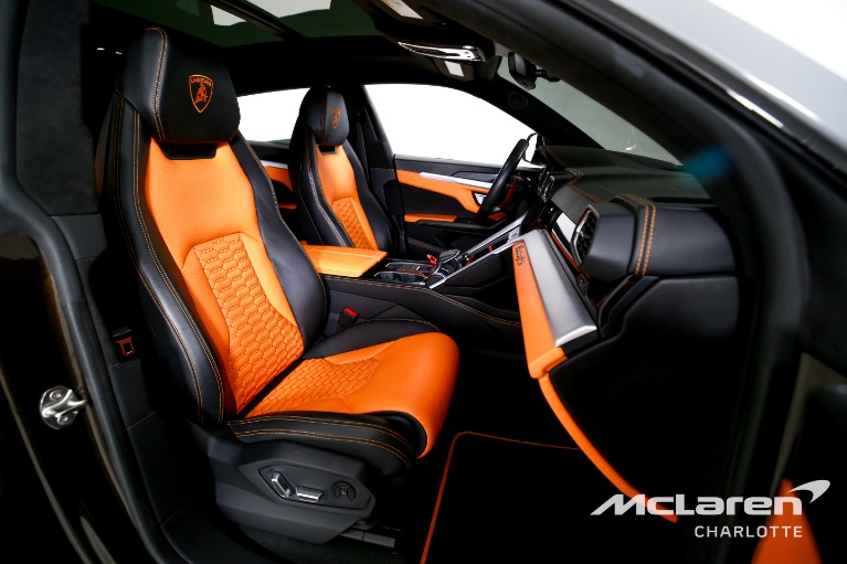 Used-2019-LAMBORGHINI-URUS