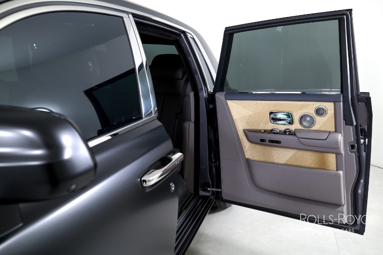 Used-2025-Rolls-Royce-Phantom