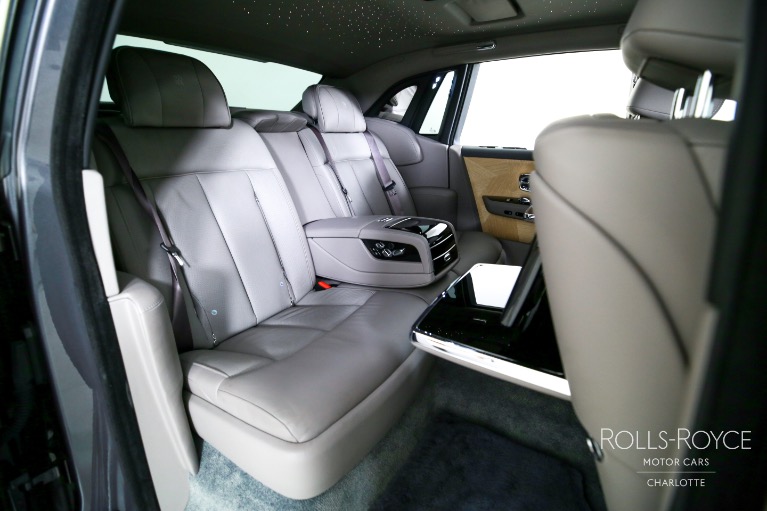 Used-2025-Rolls-Royce-Phantom