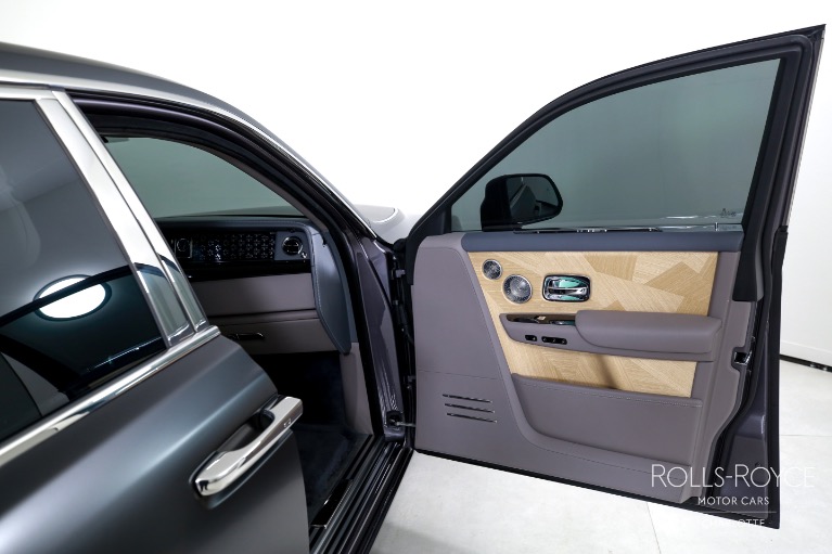 Used-2025-Rolls-Royce-Phantom