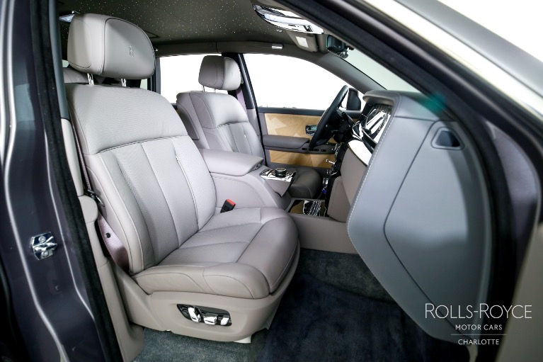 Used-2025-Rolls-Royce-Phantom