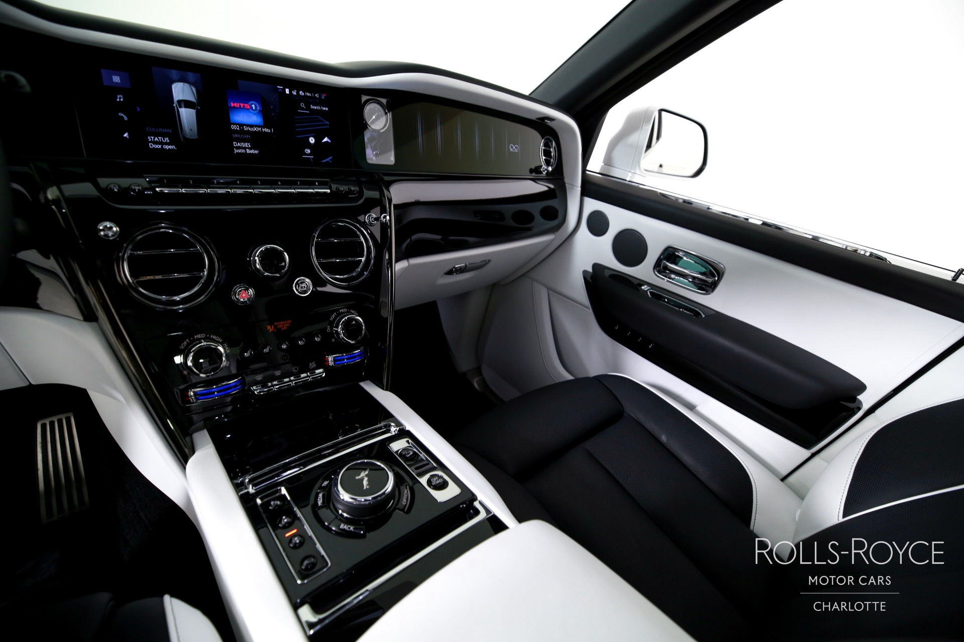Used 2025 Rolls-Royce Black Badge Cullinan  | Charlotte, NC