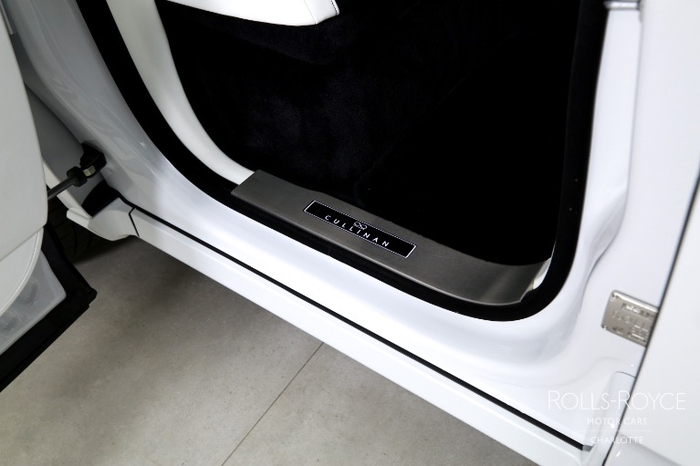 Used-2025-Rolls-Royce-Black-Badge-Cullinan