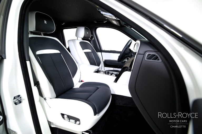 Used-2025-Rolls-Royce-Black-Badge-Cullinan