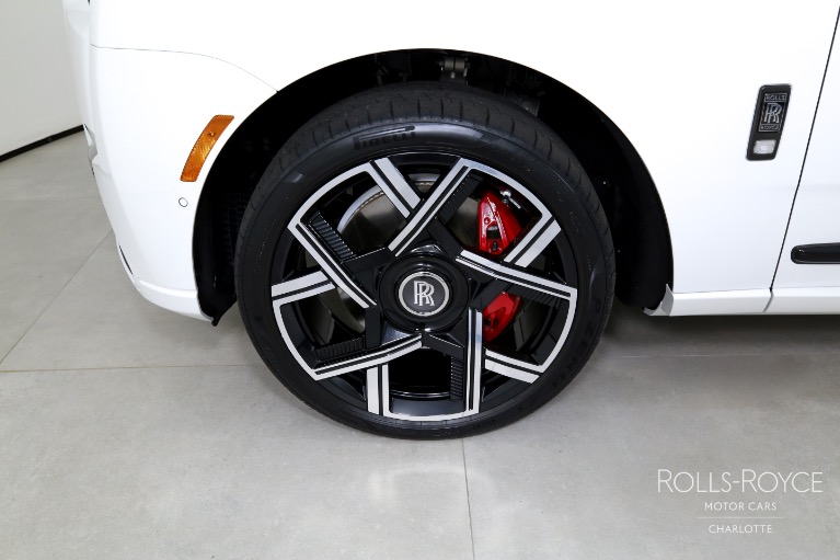 Used-2025-Rolls-Royce-Black-Badge-Cullinan