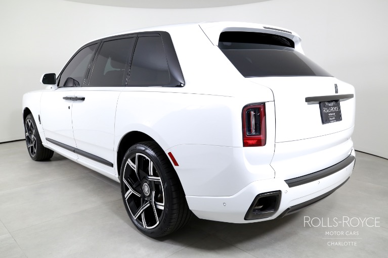 Used-2025-Rolls-Royce-Black-Badge-Cullinan