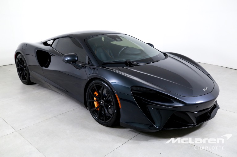 Used-2023-McLaren-Artura