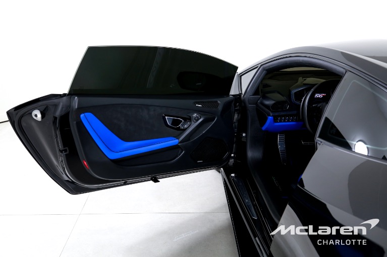 Used-2021-Lamborghini-Huracan-EVO