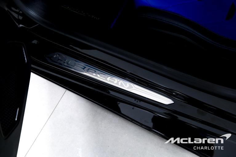 Used-2021-Lamborghini-Huracan-EVO