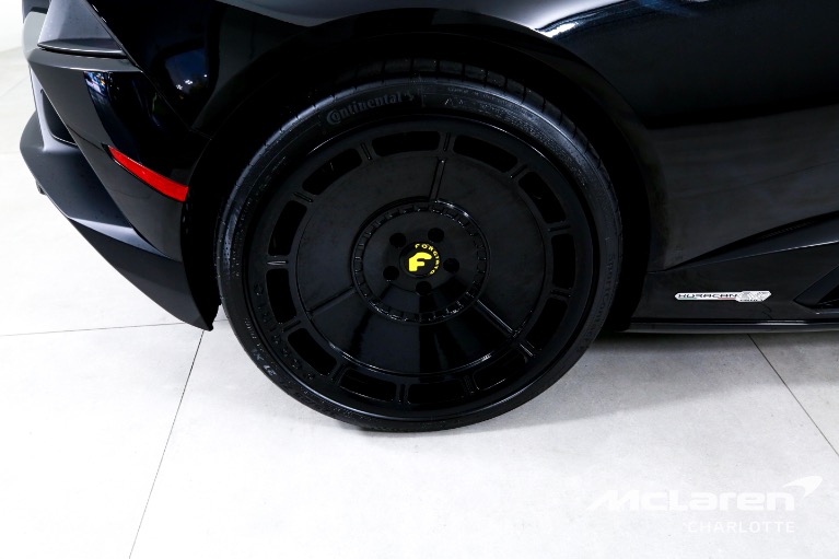 Used-2021-Lamborghini-Huracan-EVO