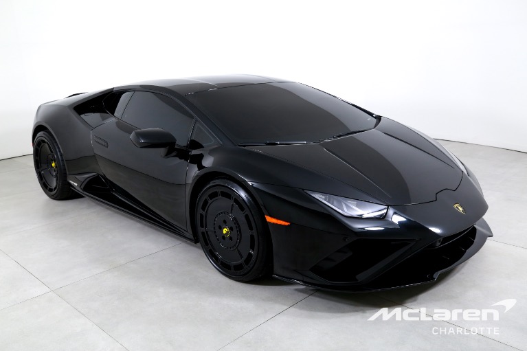 Used-2021-Lamborghini-Huracan-EVO