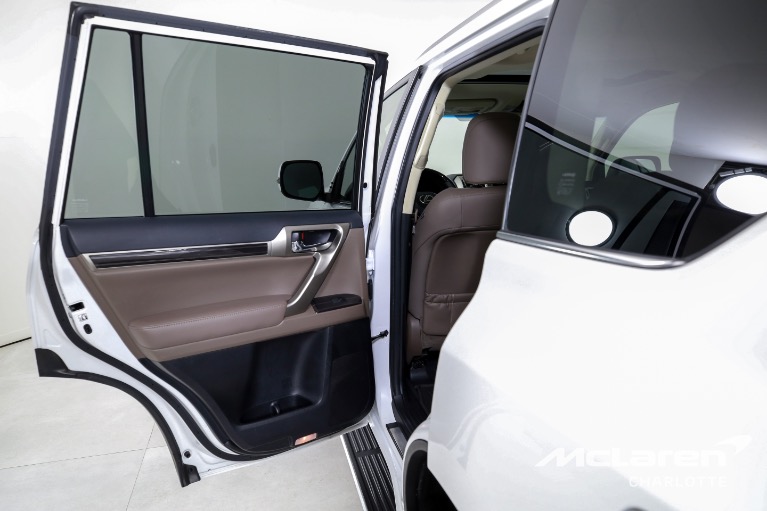 Used-2020-Lexus-GX-460