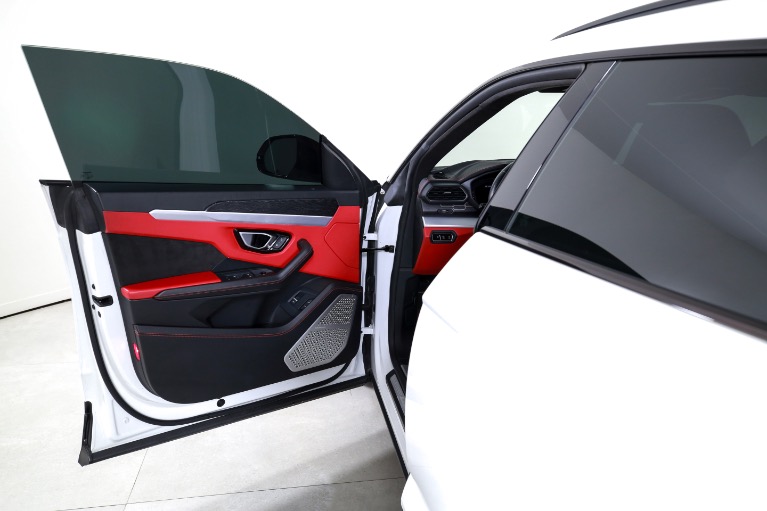 Used-2019-Lamborghini-Urus
