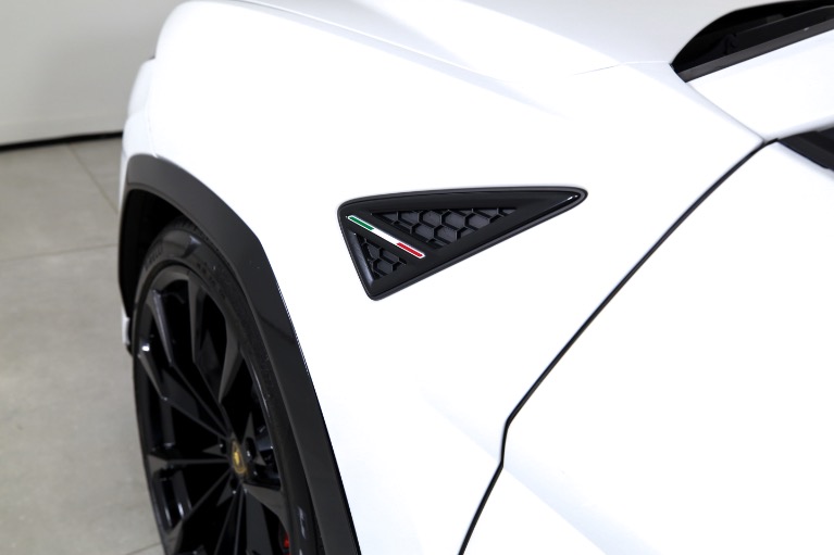 Used-2019-Lamborghini-Urus
