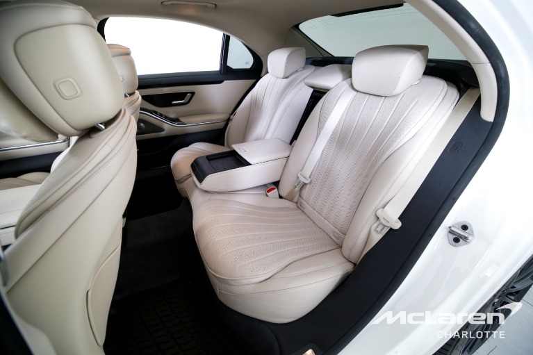 Used-2022-Mercedes-Benz-S-Class-S-500-4MATIC