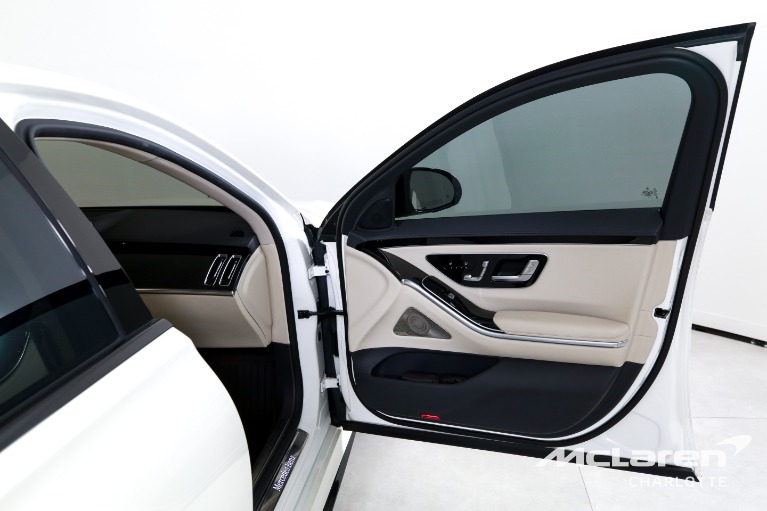 Used-2022-Mercedes-Benz-S-Class-S-500-4MATIC
