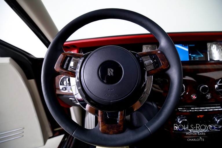 Used-2019-Rolls-Royce-Phantom