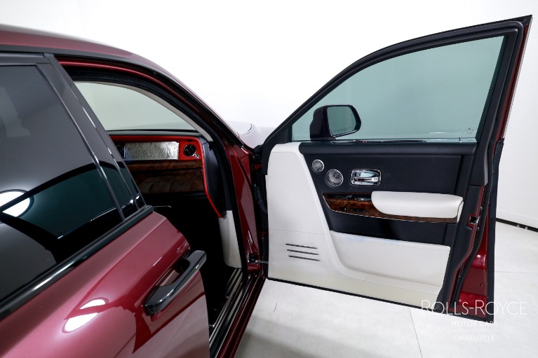 Used-2019-Rolls-Royce-Phantom