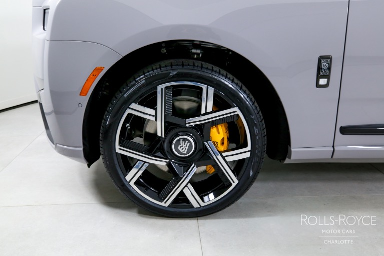 New-2026-Rolls-Royce-Black-Badge-Cullinan