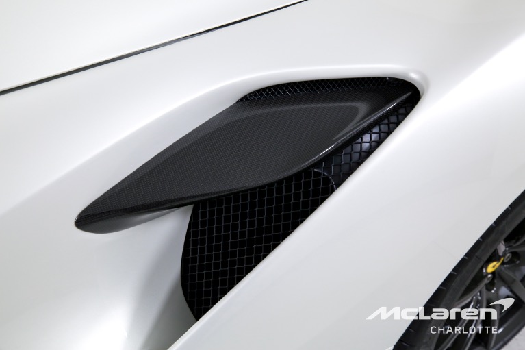 Used-2022-Ferrari-F8-Spider