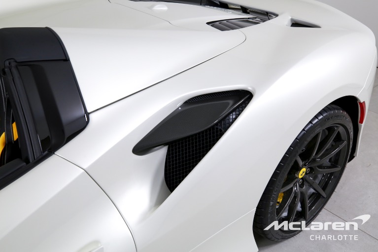 Used-2022-Ferrari-F8-Spider