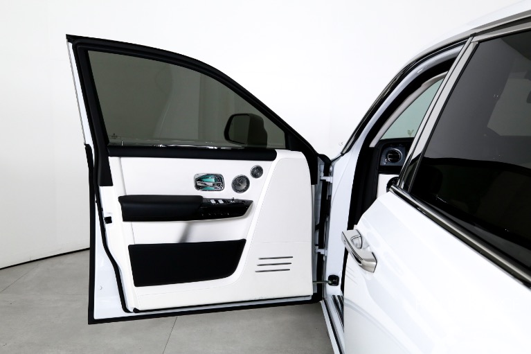 Used-2024-Rolls-Royce-Phantom