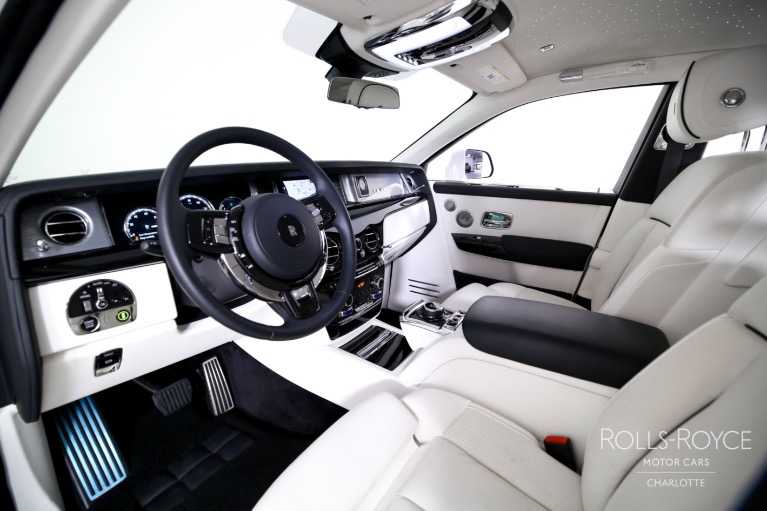 Used-2024-Rolls-Royce-Phantom