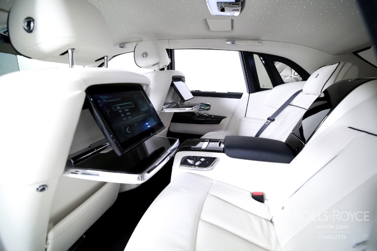 Used-2024-Rolls-Royce-Phantom