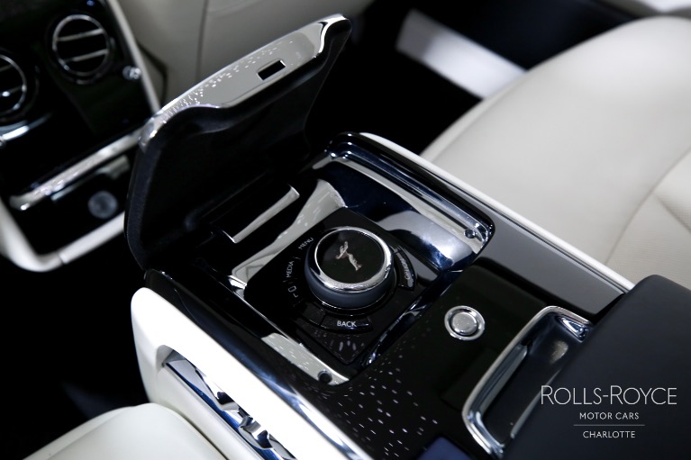 Used-2024-Rolls-Royce-Phantom