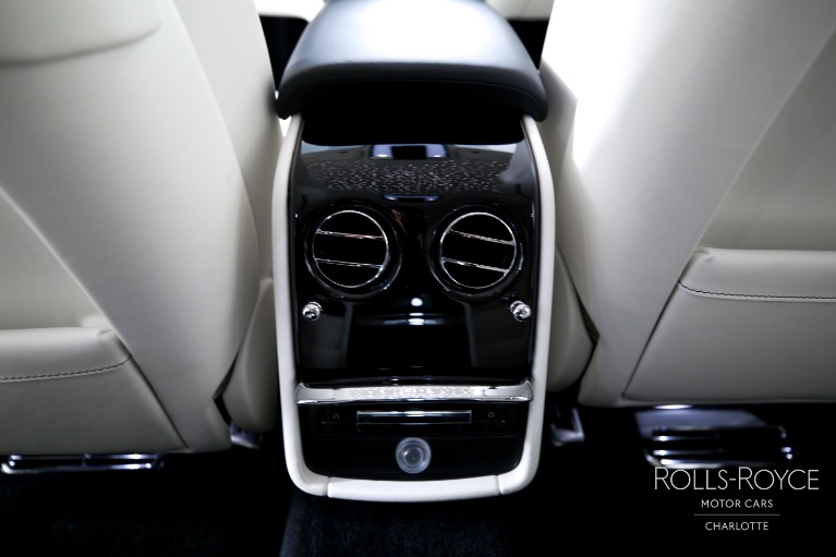 Used-2024-Rolls-Royce-Phantom