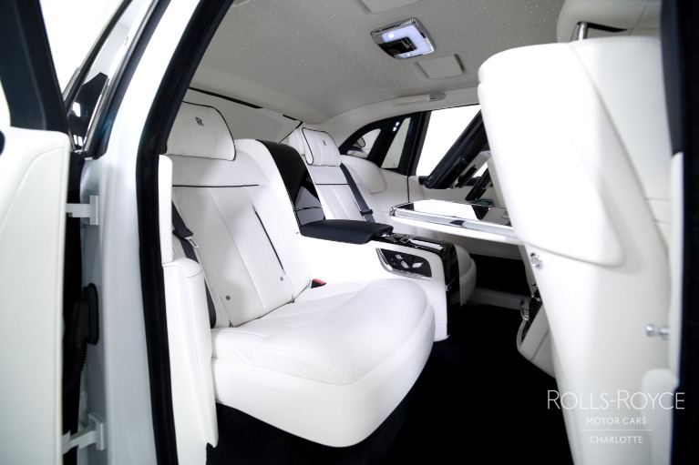 Used-2024-Rolls-Royce-Phantom