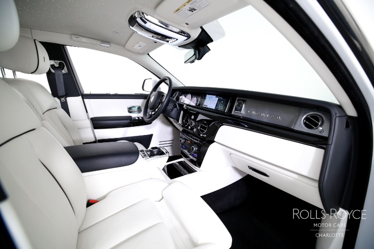 Used-2024-Rolls-Royce-Phantom