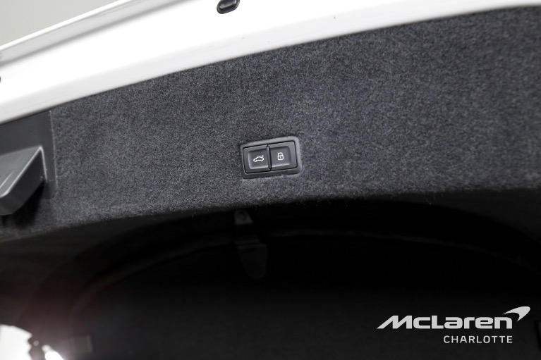 Used-2022-Lamborghini-Urus