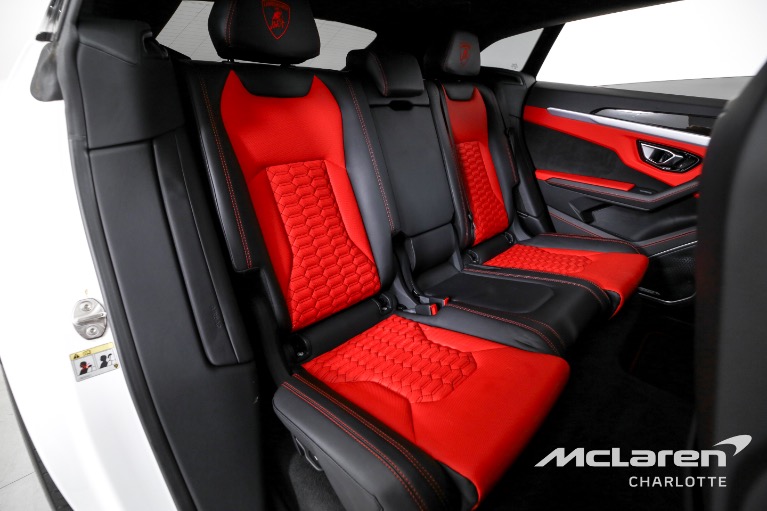 Used-2022-Lamborghini-Urus