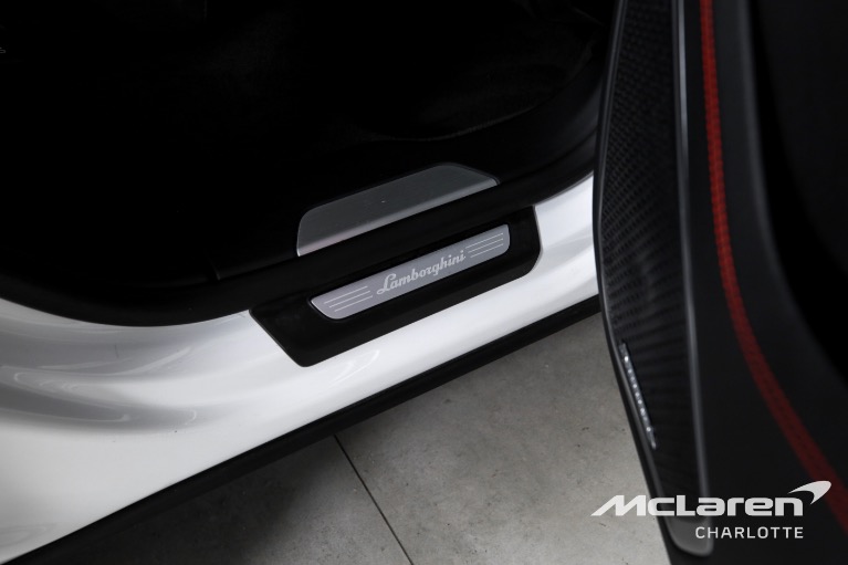 Used-2022-Lamborghini-Urus