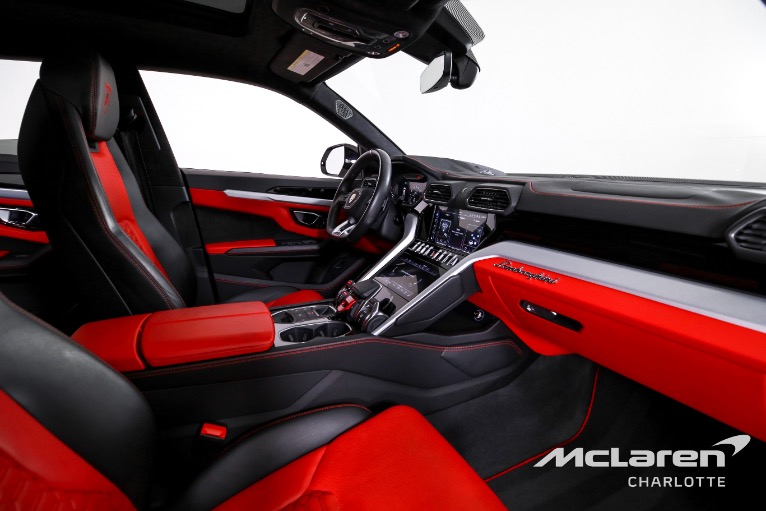 Used-2022-Lamborghini-Urus